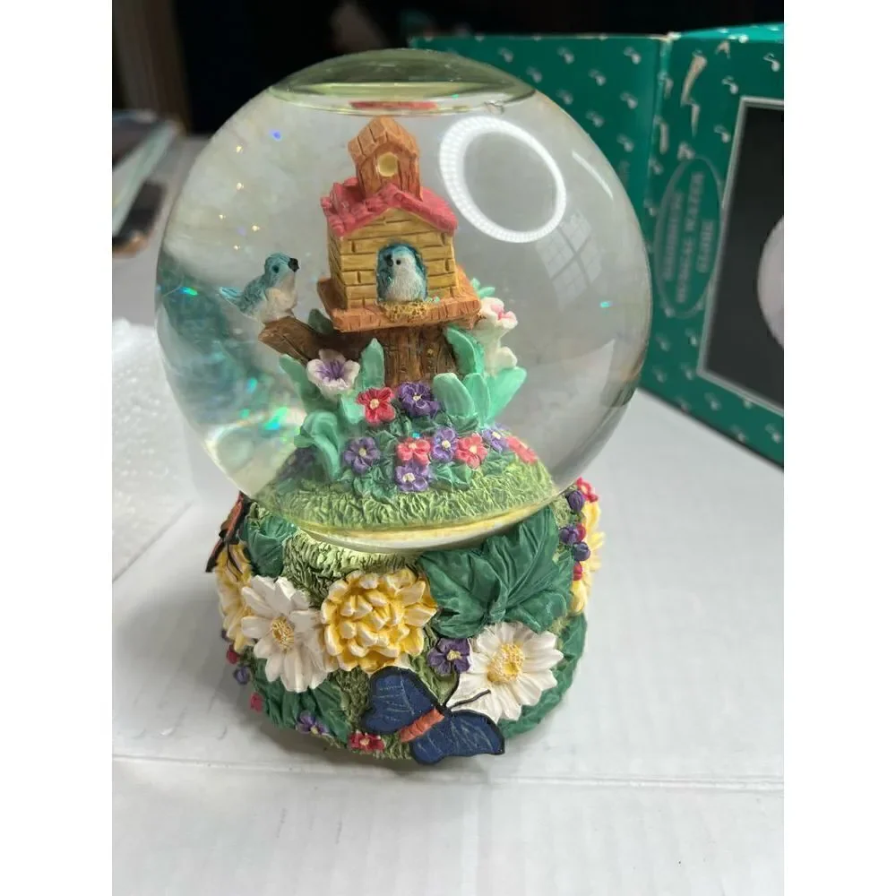 Vintage birdhouse musical water globe